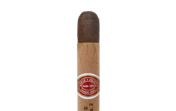Romeo y Julieta Cedros De Luxe No. 2